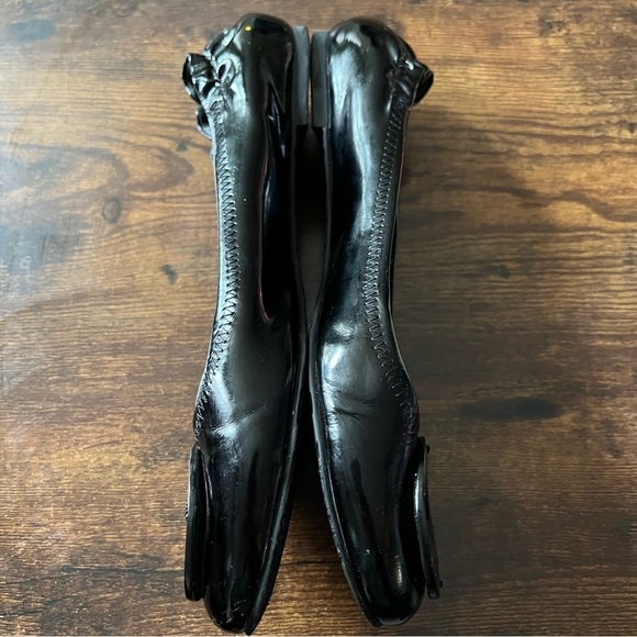 Tory Burch Black Patent Leather Reva Ballet Flats Size 9.5 Slip On - Picture 5 of 10